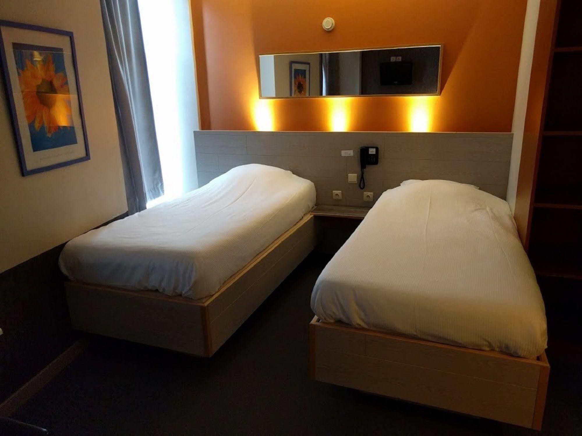 Canalview Hotel Ter Reien บรูจส์ ภายนอก รูปภาพ