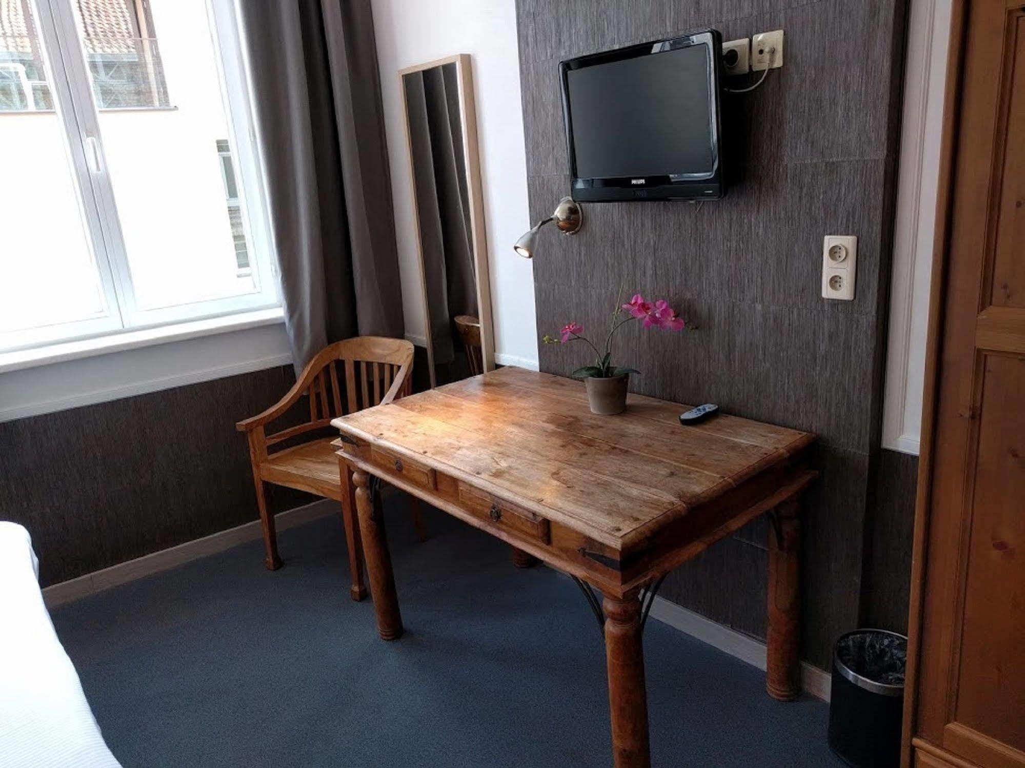 Canalview Hotel Ter Reien บรูจส์ ภายนอก รูปภาพ