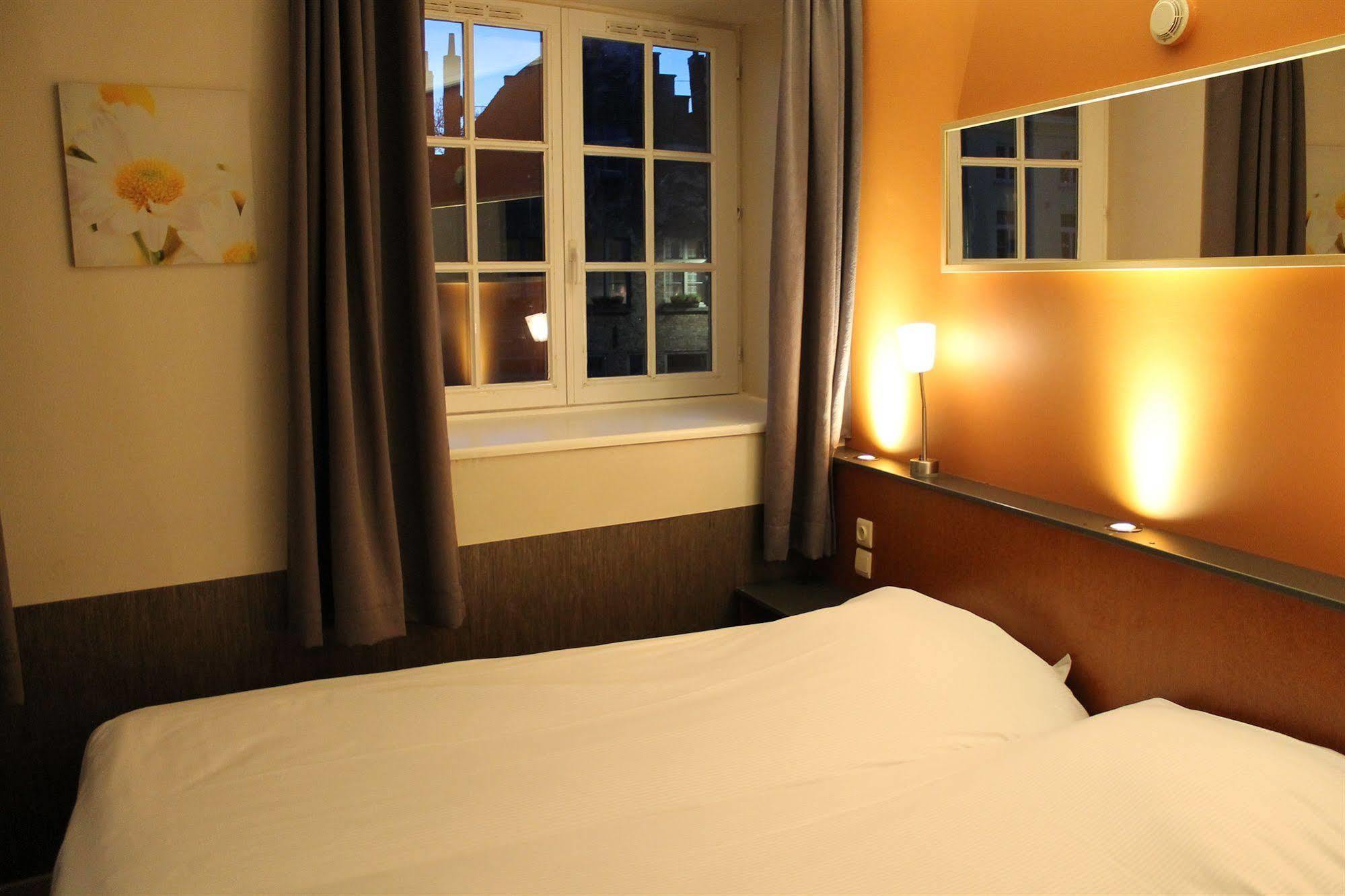 Canalview Hotel Ter Reien บรูจส์ ภายนอก รูปภาพ